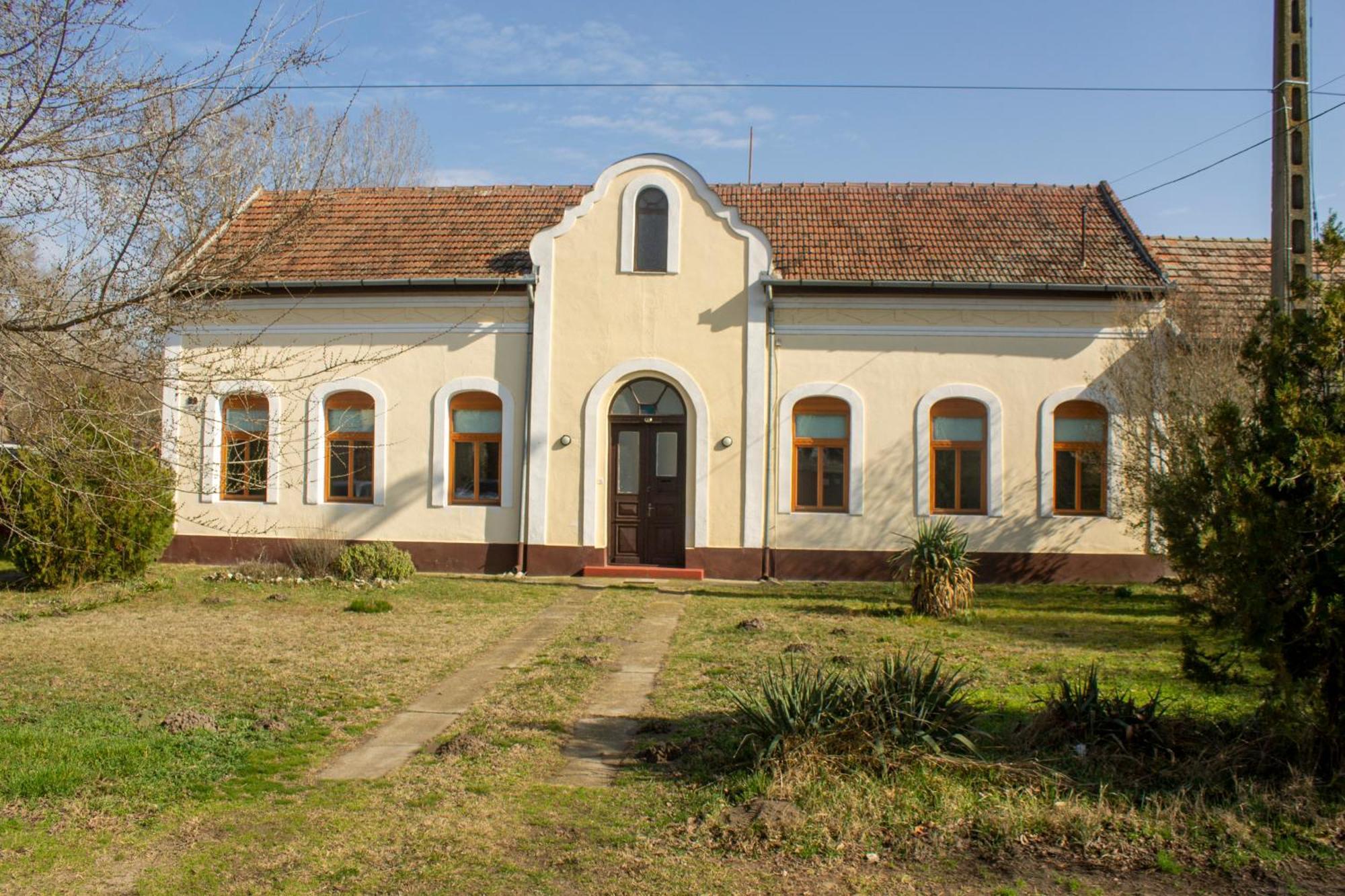 Villa Flora 基什孔毛伊绍 外观 照片
